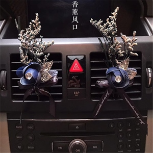 新品汽车布艺花朵香薰出风口 创意花朵香薰夹子车内装饰品女批发,蓝雨车饰