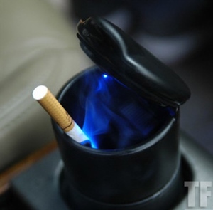 汽车内饰用品 4S原装 汽车LED烟灰缸 创意车载烟灰缸LED带灯,义乌品彩