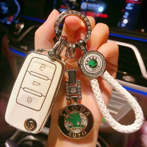 斯柯达银边钥匙包镶钻,炫染车品
