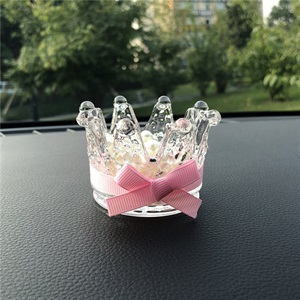 新品汽车摆件 创意可爱车载皇冠水晶座式车内装饰品摆件用品,星星阁